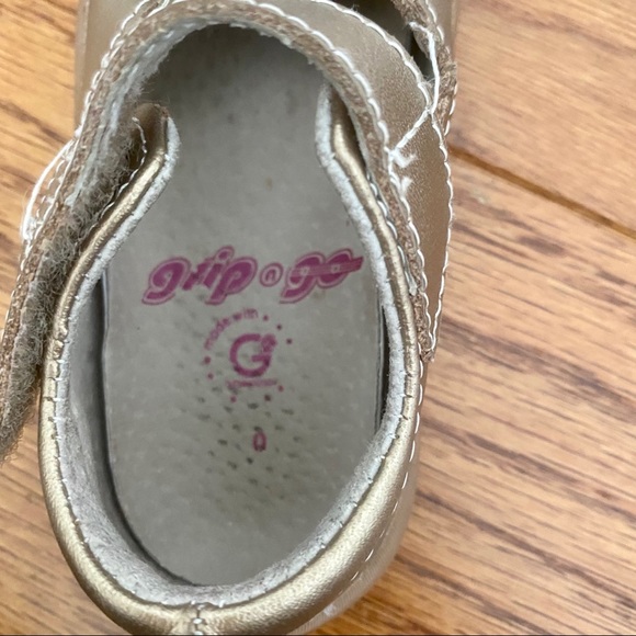 Pediped | grip and go gold mary jane shoes. - Picture 3 of 5